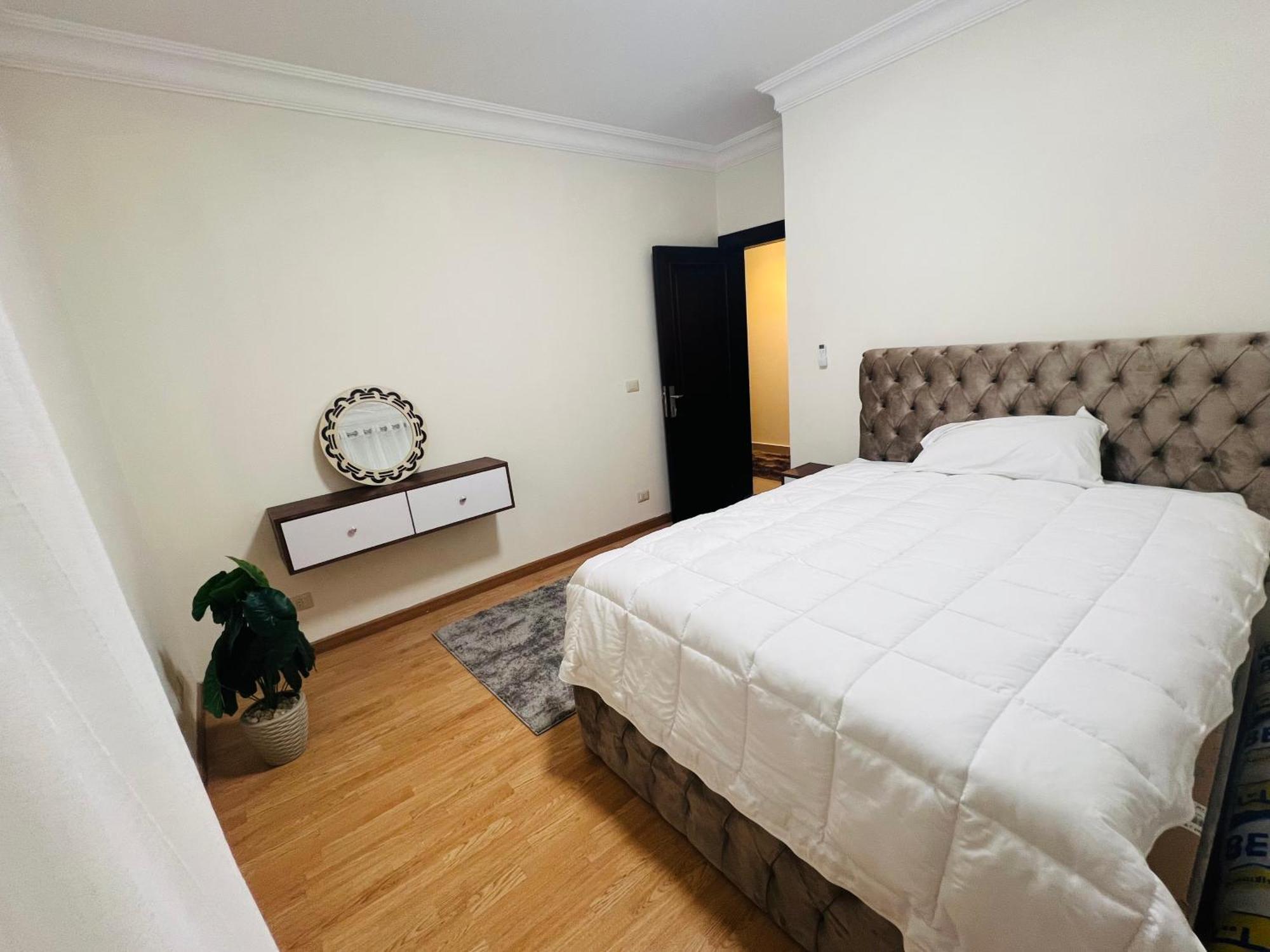 Apartment للإيجار فى كمبوند اكاسيا الجديدة اول سكن
